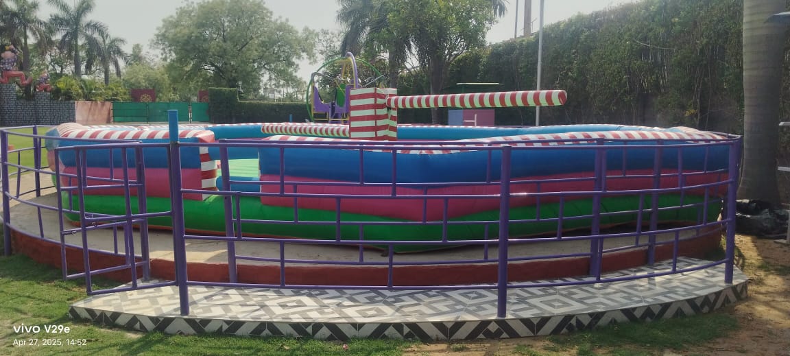 Meltdown (Interactive Spin Game Inflatable)